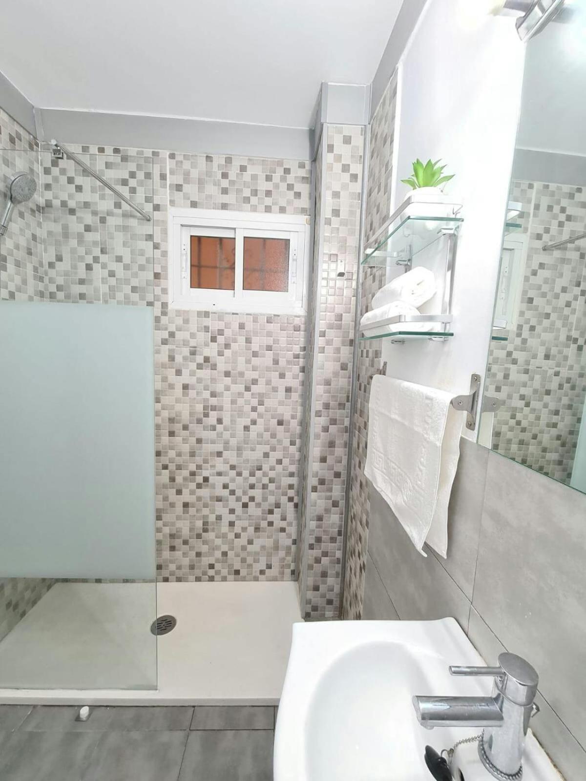 Estudio Benalmadena - Agata Luaran gambar